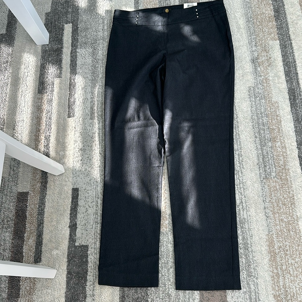 JM Collection Women’s Studded Pants Slim Leg . Brand new with Tags.